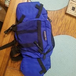 Water bottle travel fanny pack